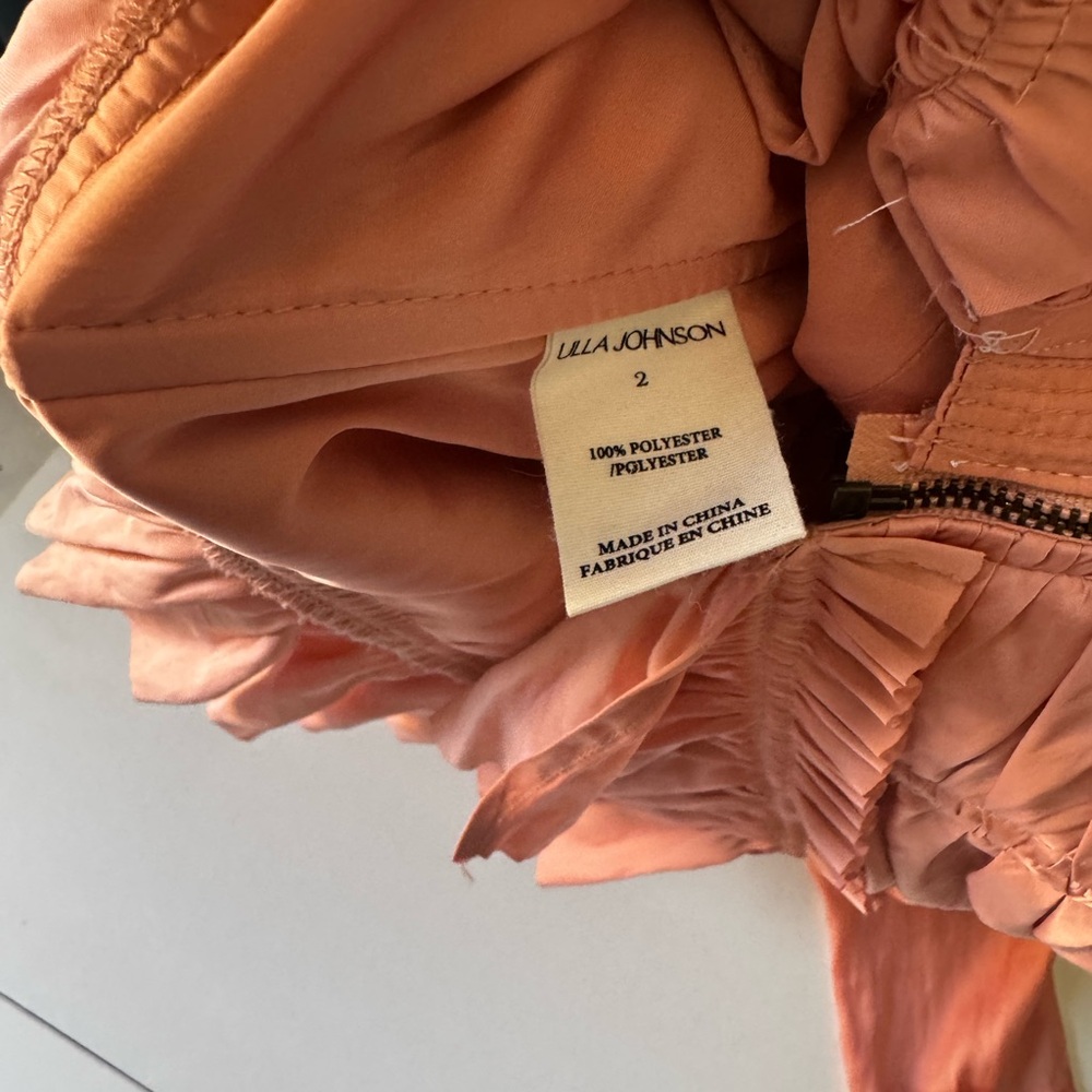 Elegant Peach Ruched Top - Picture 6 of 6